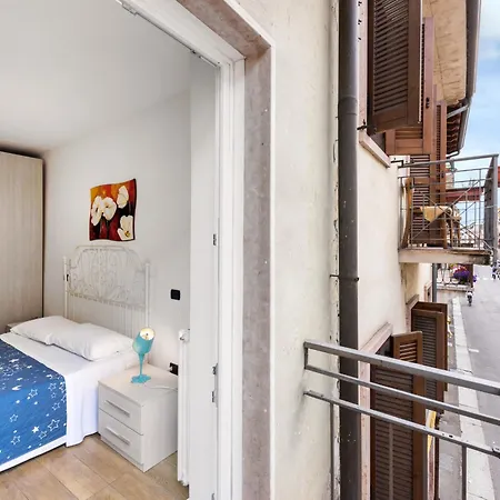 Happy Apartment